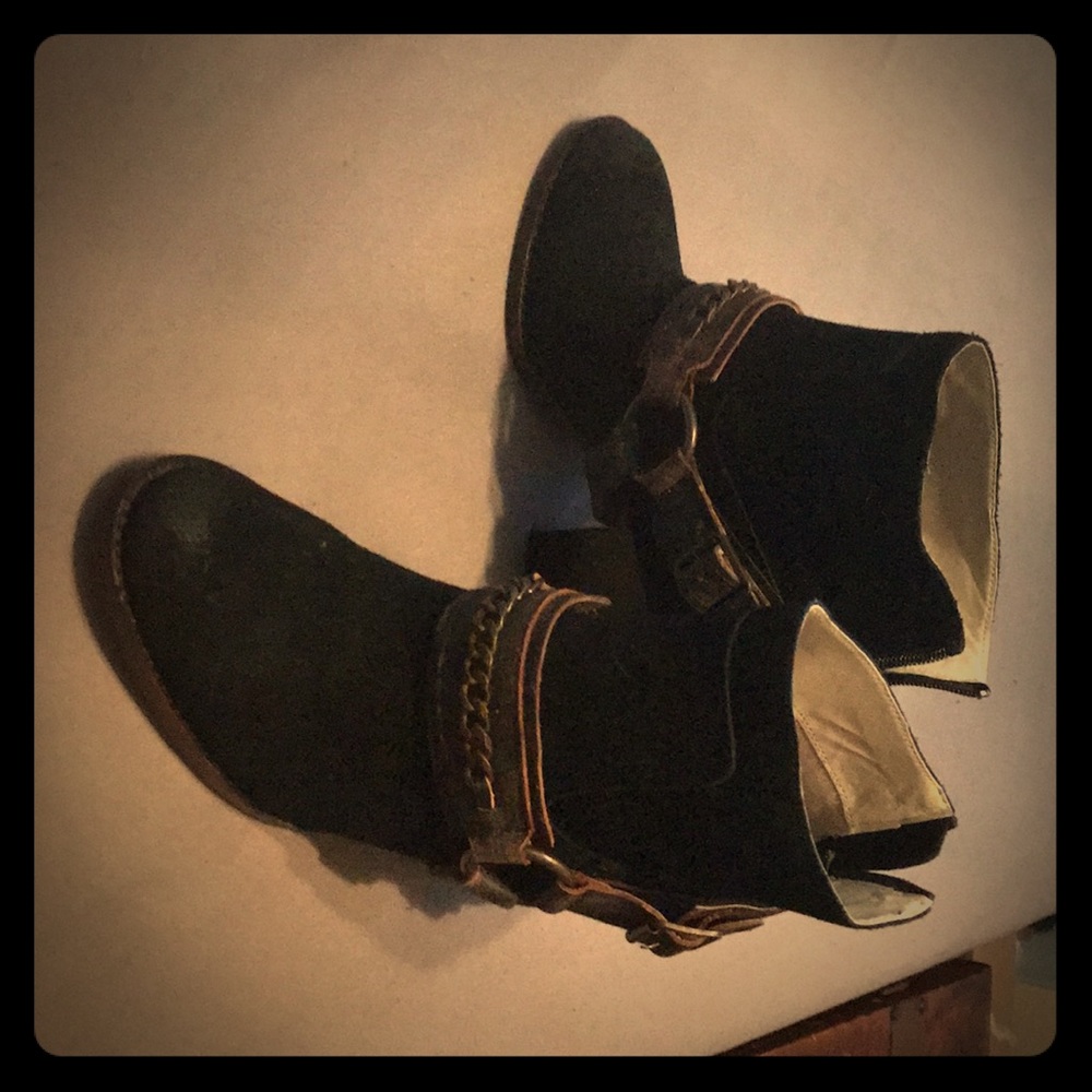 Black suede boots